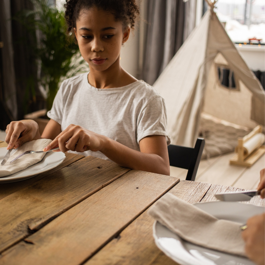 Family Lunch & Etiquette Class / 12 available spots!