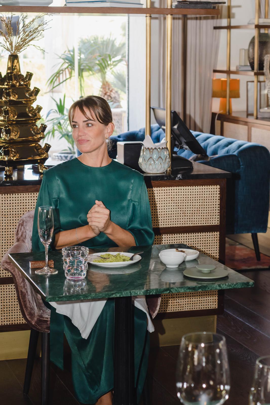 Family Lunch & Etiquette Class / 12 available spots!